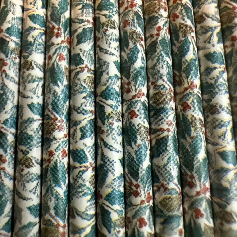 🩷5/$10 Pier one Christmas holly paper straws